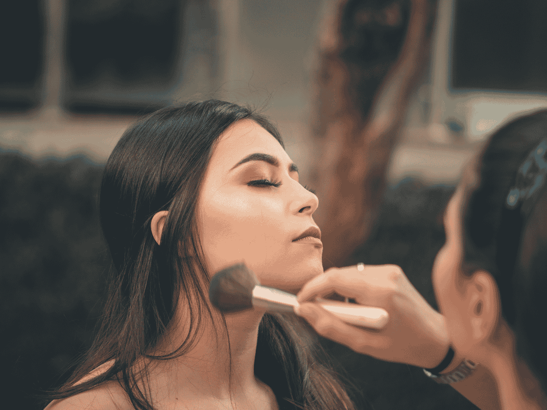 Radiate Confidence with Natural Makeup: A Complete Guide